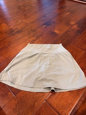 lululemon athletica Women's Light Gray Athletic Skort